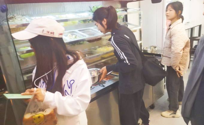 加盟一個冒菜店需要了解些什么？