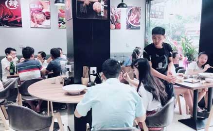 帽牌貨冒菜加盟店是如何做到日賺八千？