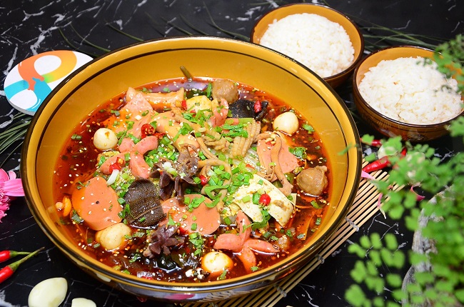 冒菜一般開(kāi)在哪些位置？帽牌貨為您全面解析
