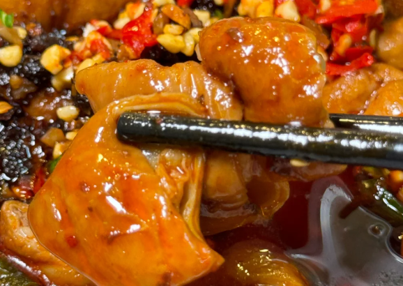 開(kāi)冒菜店：堂食與外賣(mài)哪種模式更合適？