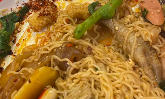 餐飲小白開(kāi)店，是加盟好還是自己做好